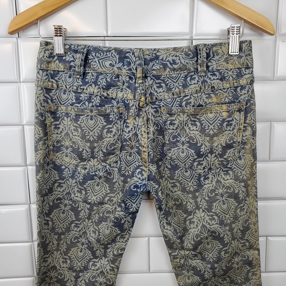 Free People Blue and Cream Patterned Skinny Jeans - Picture 7 of 16